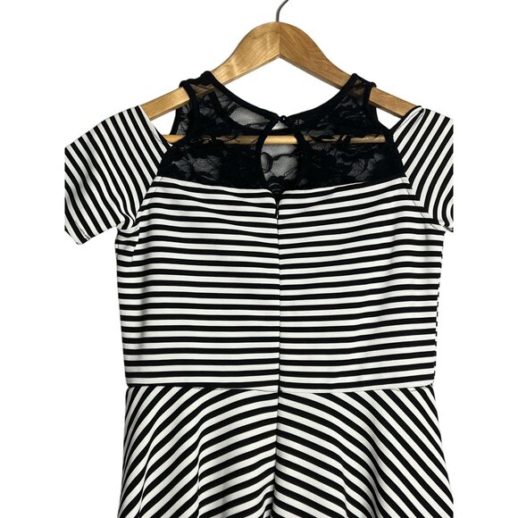 Ava & Yelly Black White Striped Cold-Shoulder Dress Lace Neckline Fit & Flare Si - Picture 7 of 16